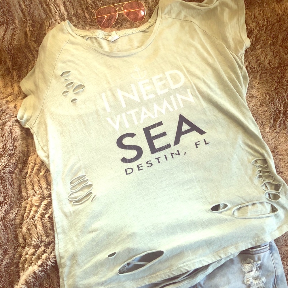 🚨Short Sleeve T-shirt Sz XL🚨